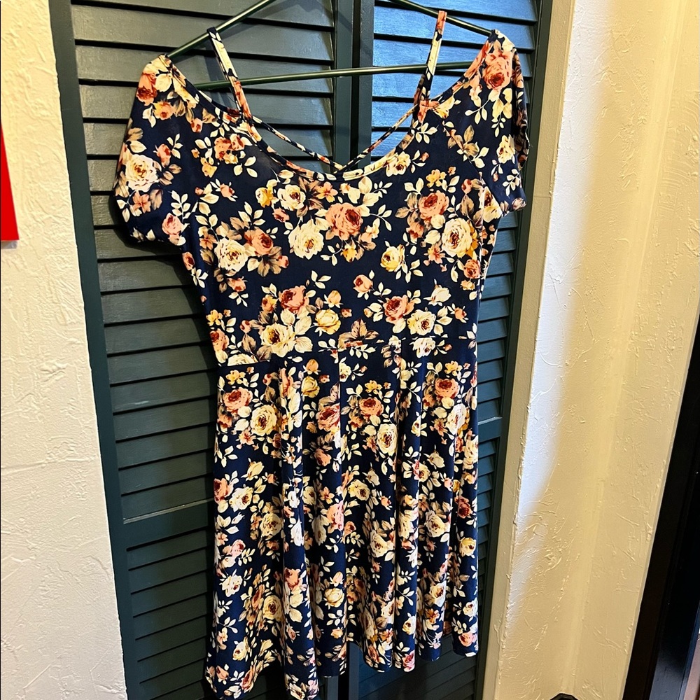 Women’s Fuego Strappy Off The Shoulder Floral Dress